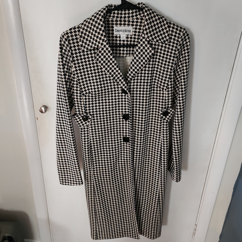 Danny and Nicole Houndstooth Patterned Jacket